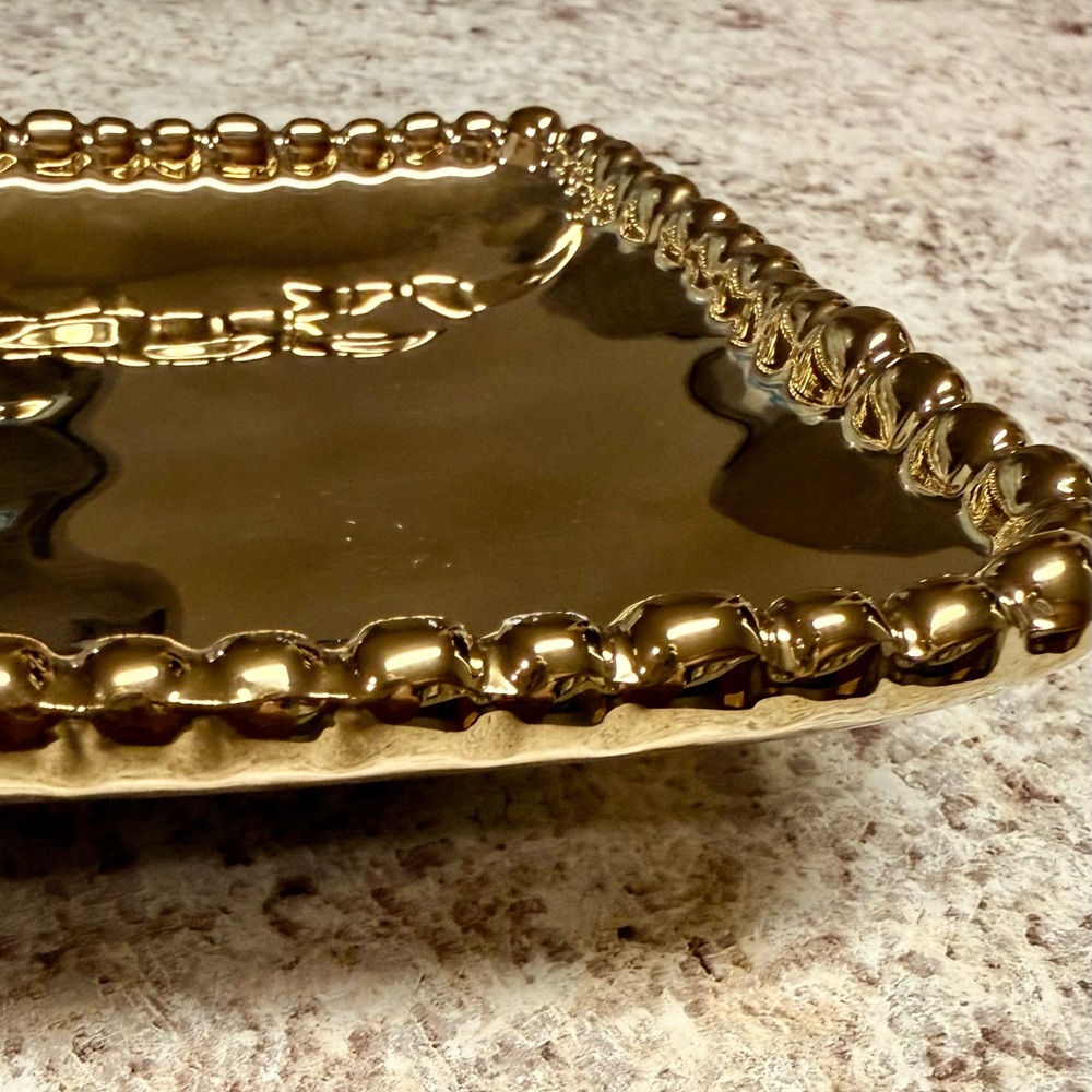 Tarnish-Free Gold Titanium Porcelain Platter With Ribbed Edges - Picture 2 of 7